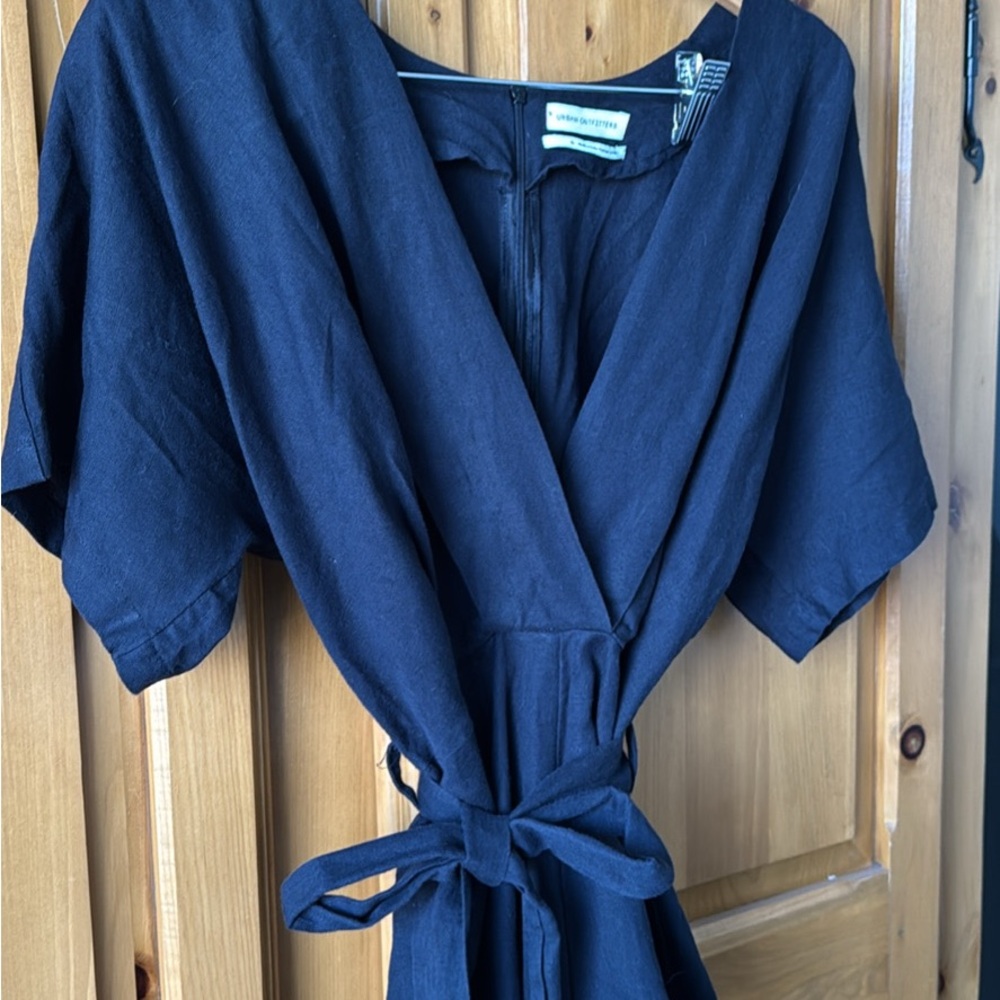 Black Wrap short